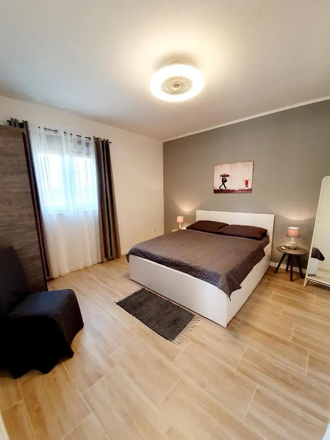 Apartmani Piero, Privlaka 0*, Privlaka (Zadar)