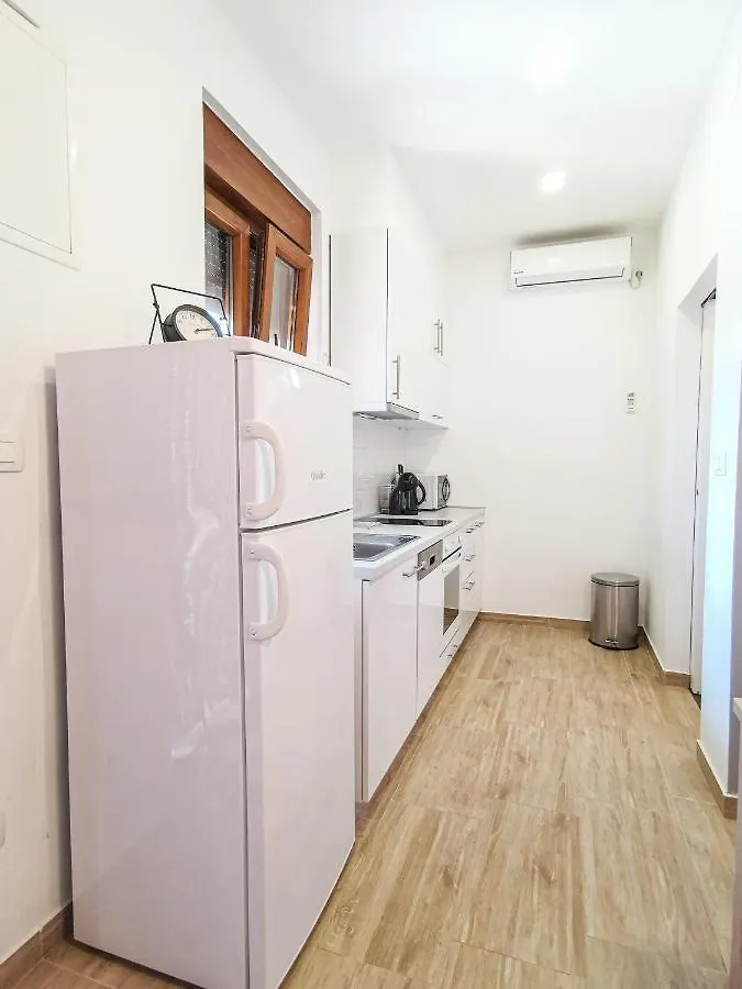 Apartmani Piero, Privlaka Konukevi